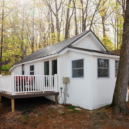 Scenic Cottage On Arbutus Lake Traverse City Zewnętrze zdjęcie