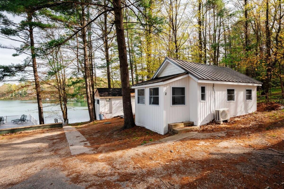 Scenic Cottage On Arbutus Lake Traverse City Zewnętrze zdjęcie